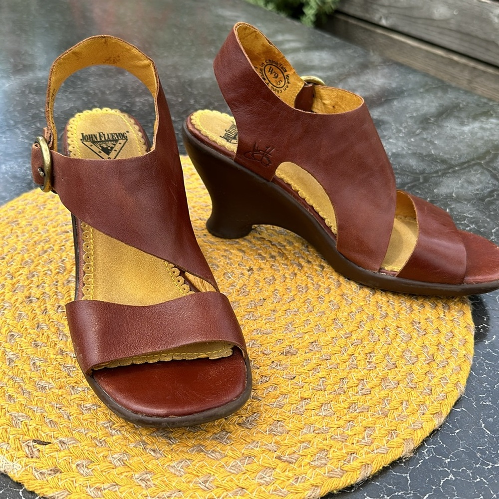 Fluevogs sz 9.5 wedge sandals